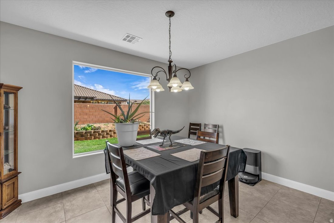 House in Hurricane, Utah, United States 5 - 17424785