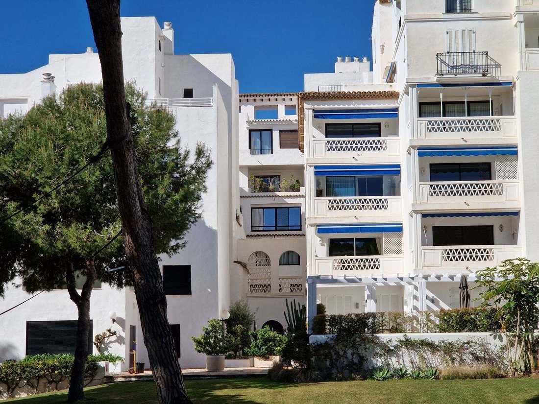 Appartamento a Nueva Andalucía, Marbella, Spagna 1 - 17425530