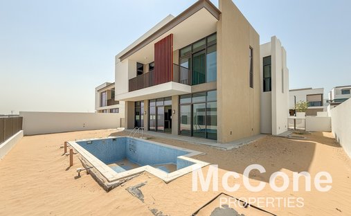 Villa in Dubai, Dubai, United Arab Emirates 1