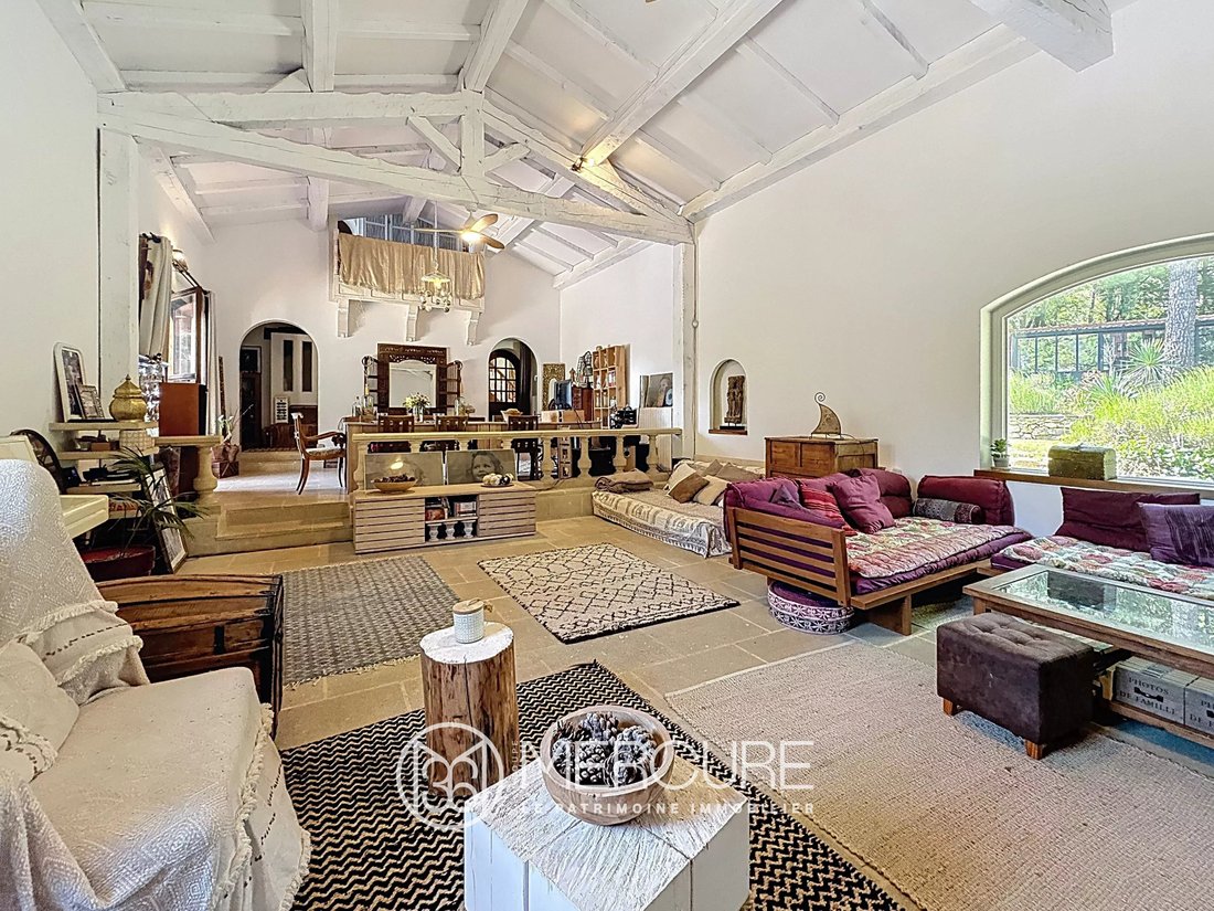 Tenuta a La Roquebrussanne, Provenza-Alpi-Costa Azzurra, Francia 5 - 15678872