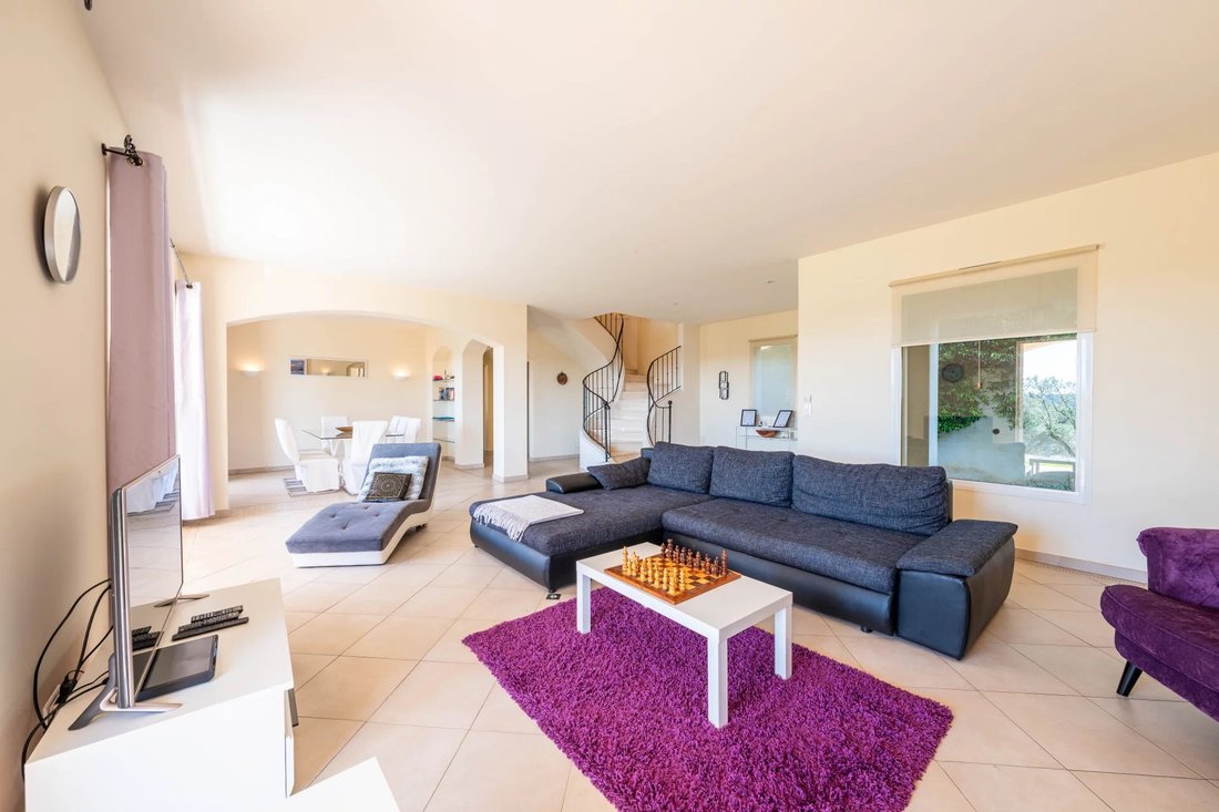 House in Tourrettes-sur-Loup, Provence-Alpes-Côte d'Azur, France 3 - 17225375