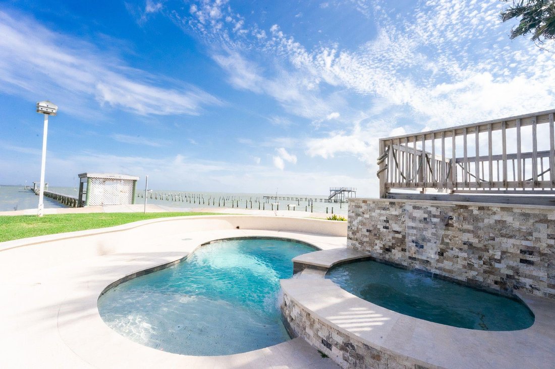 House in Dickinson, Texas, United States 2 - 17423029