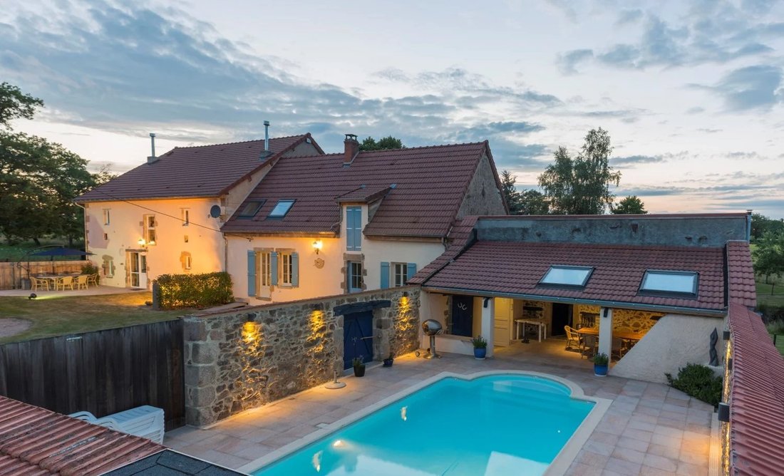 House in Hyds, Auvergne-Rhône-Alpes, France 1 - 17386443