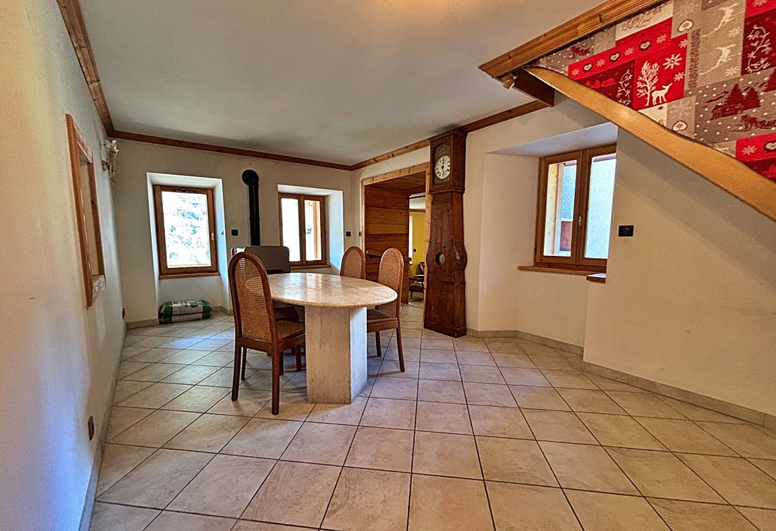 House in Salins-Fontaine, Auvergne-Rhône-Alpes, France 3 - 17092025
