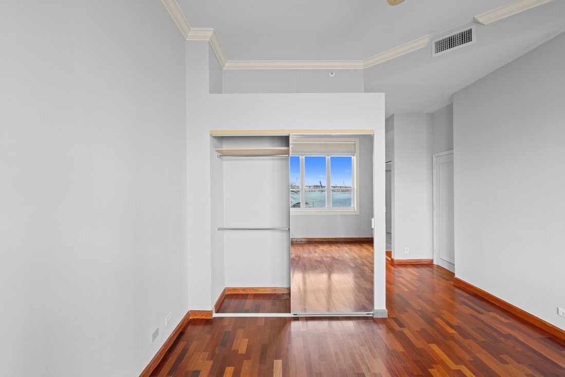 Condo in Miami, Florida, United States 3 - 17424330