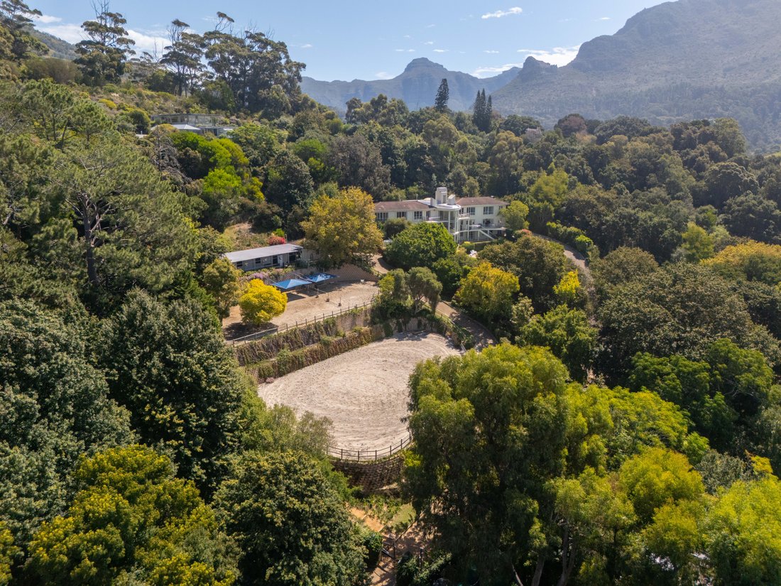 House in Witteboomen, Silverhurst, Cape Town 2 - 17426530