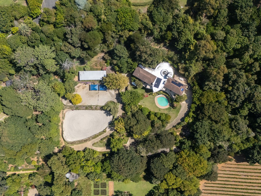 House in Witteboomen, Silverhurst, Cape Town 4 - 17426530
