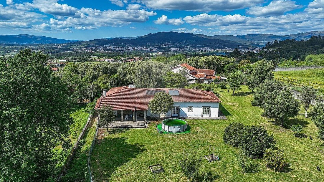 Villa in Crespos e Pousada, Braga, Portugal 1 - 17427077