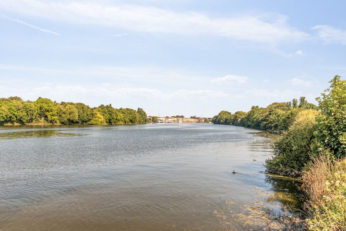 House in Castelnau, Richmond Upon Thames, England 3 - 17426851