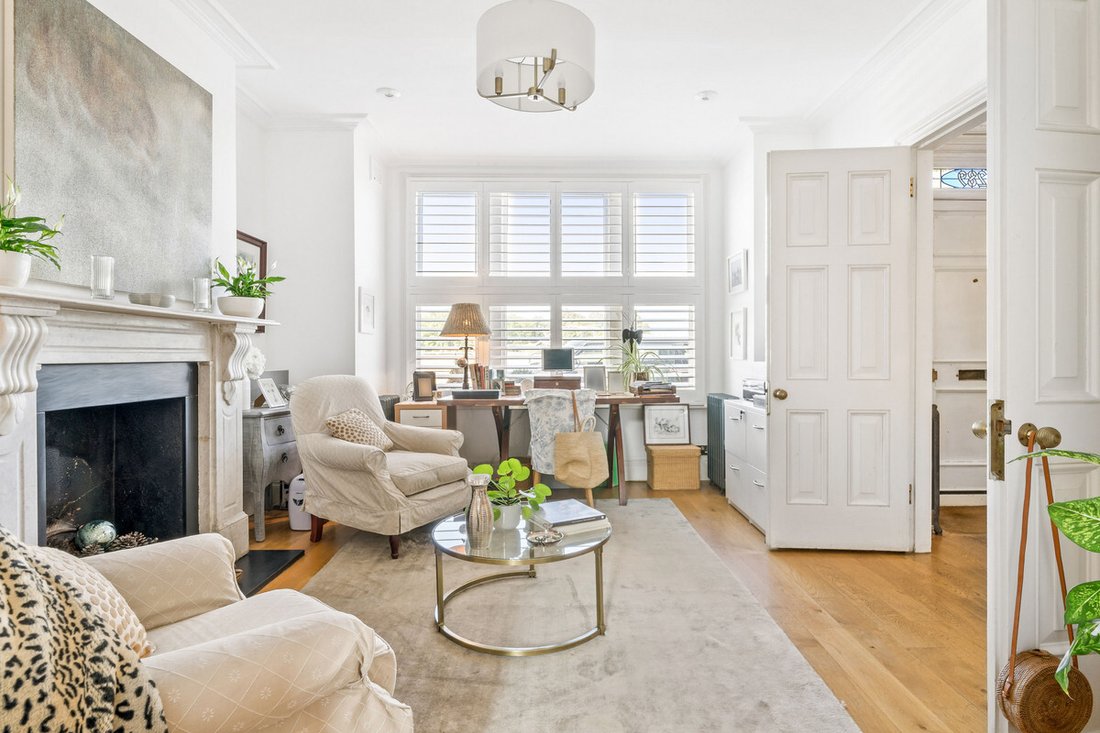 House in Castelnau, Richmond Upon Thames, England 2 - 17426851
