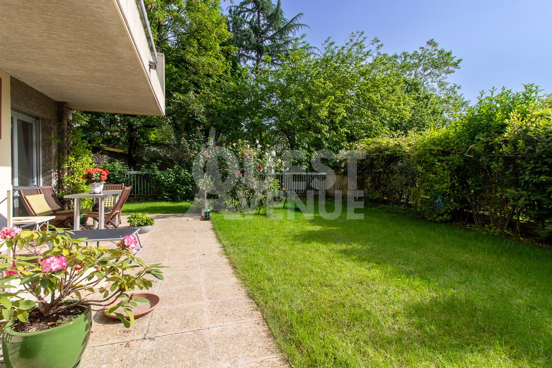 Apartment in Saint-Cloud, Ile-de-France, France 2 - 17426976