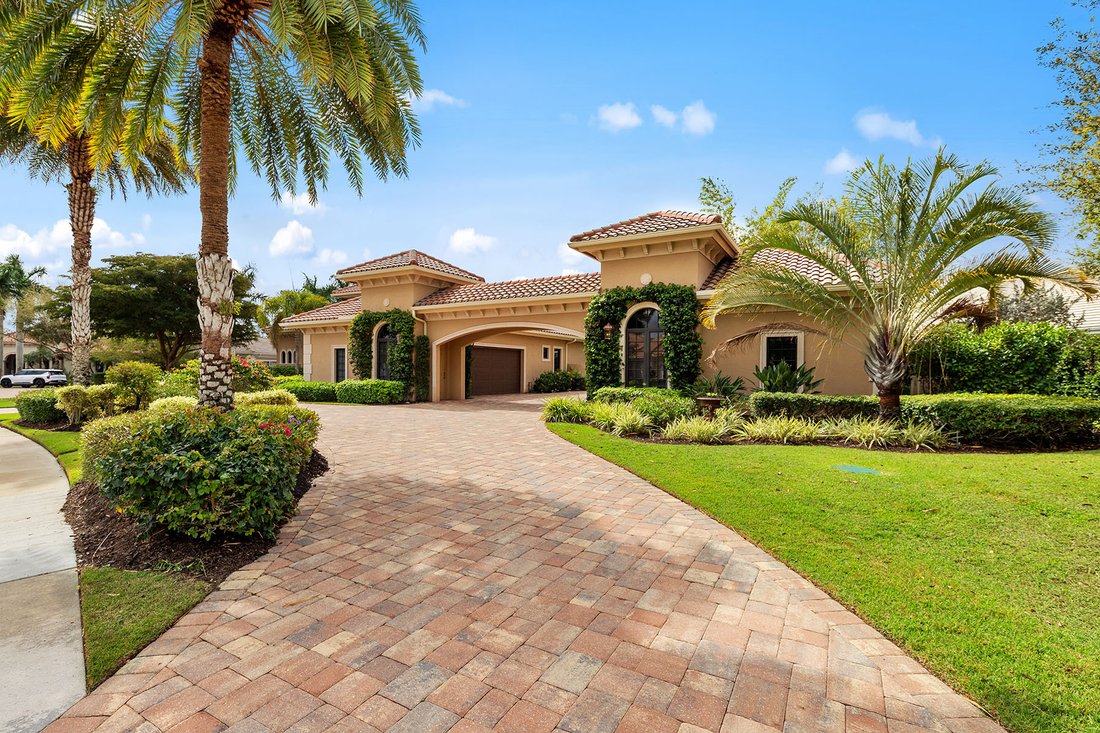 House in Naples, Florida, United States 3 - 17427116