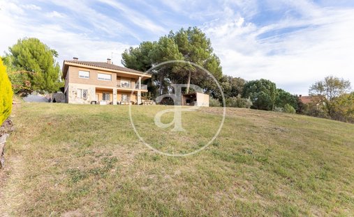 Villa in Sabadell, Catalonia, Spain 1
