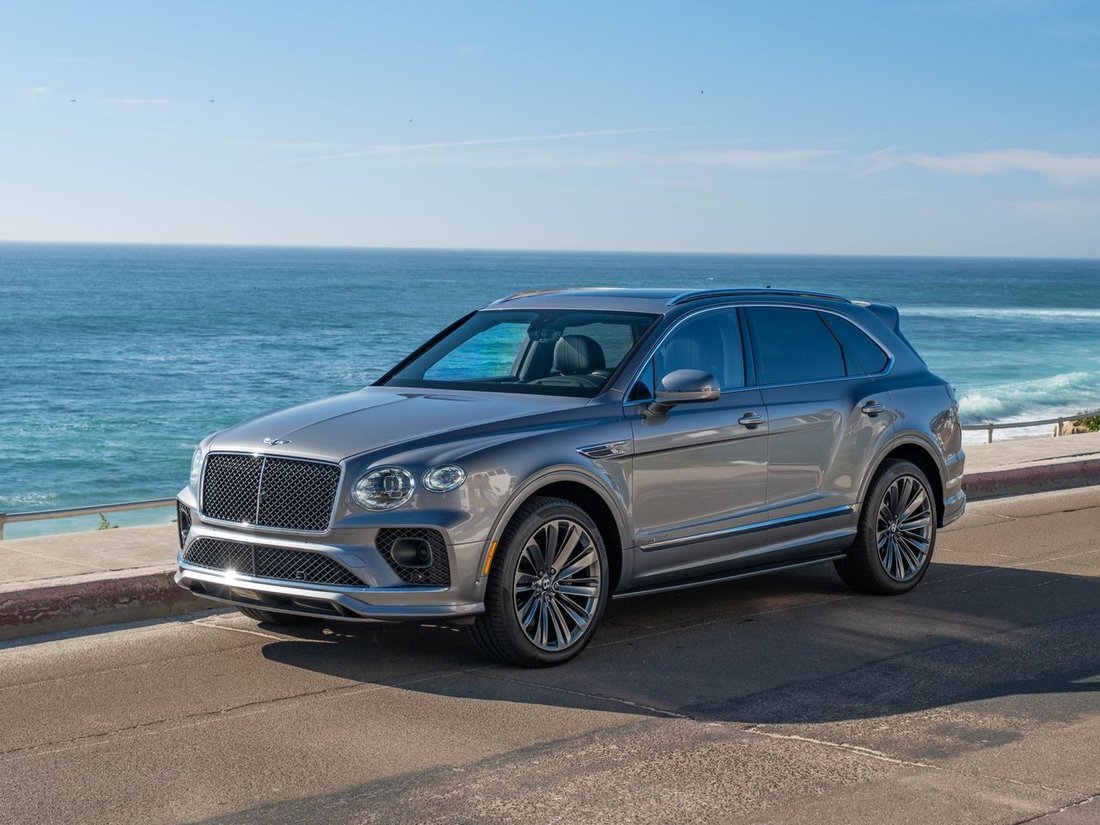 Suv in La Jolla, CA, United States 1 - 17427089