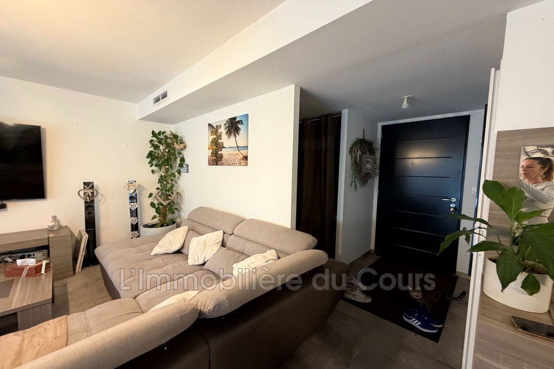 Villa in Saint-Mitre-les-Remparts, Provence-Alpes-Côte d'Azur, France 4 - 17426879