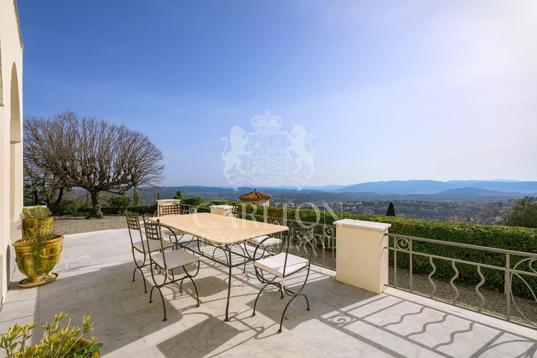 Villa in Grasse, Provence-Alpes-Côte d'Azur, France 2 - 17427112