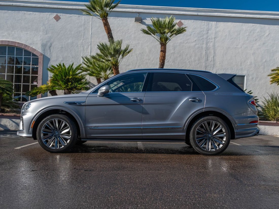Suv in La Jolla, CA, United States 5 - 17427089