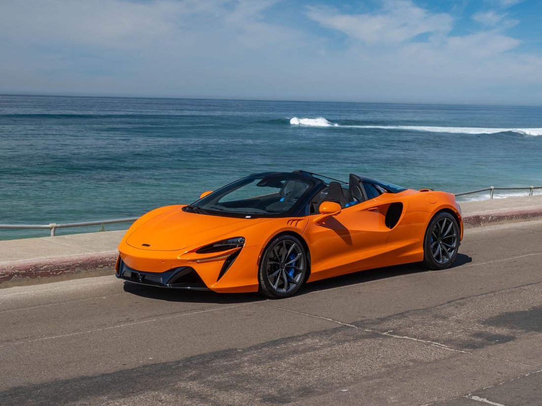 Cabriolet in La Jolla, CA, United States 1 - 17427088