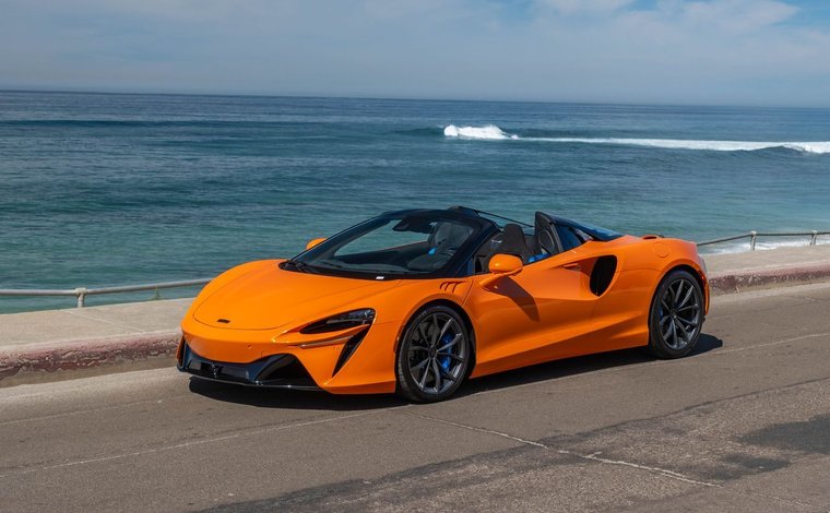 orange maclaren 01
