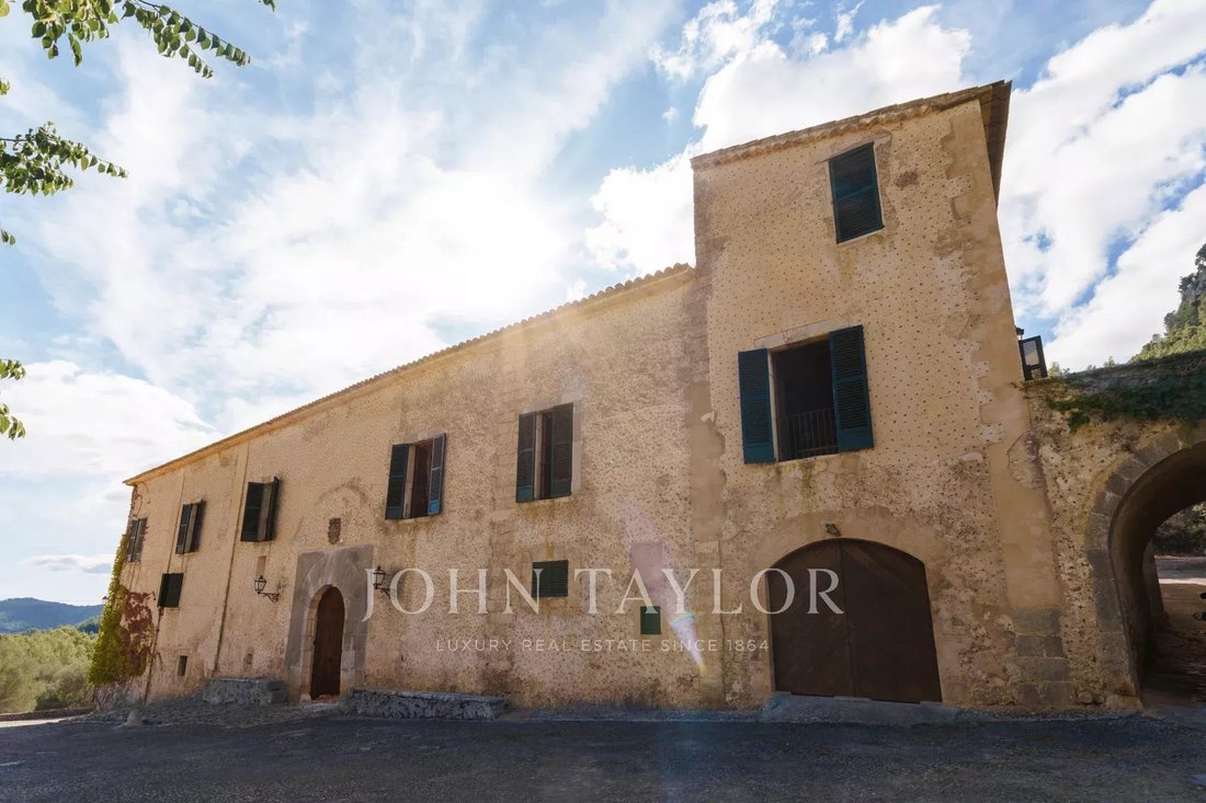 Estate in Puigpunyent, Balearic Islands, Spain 2 - 17426858