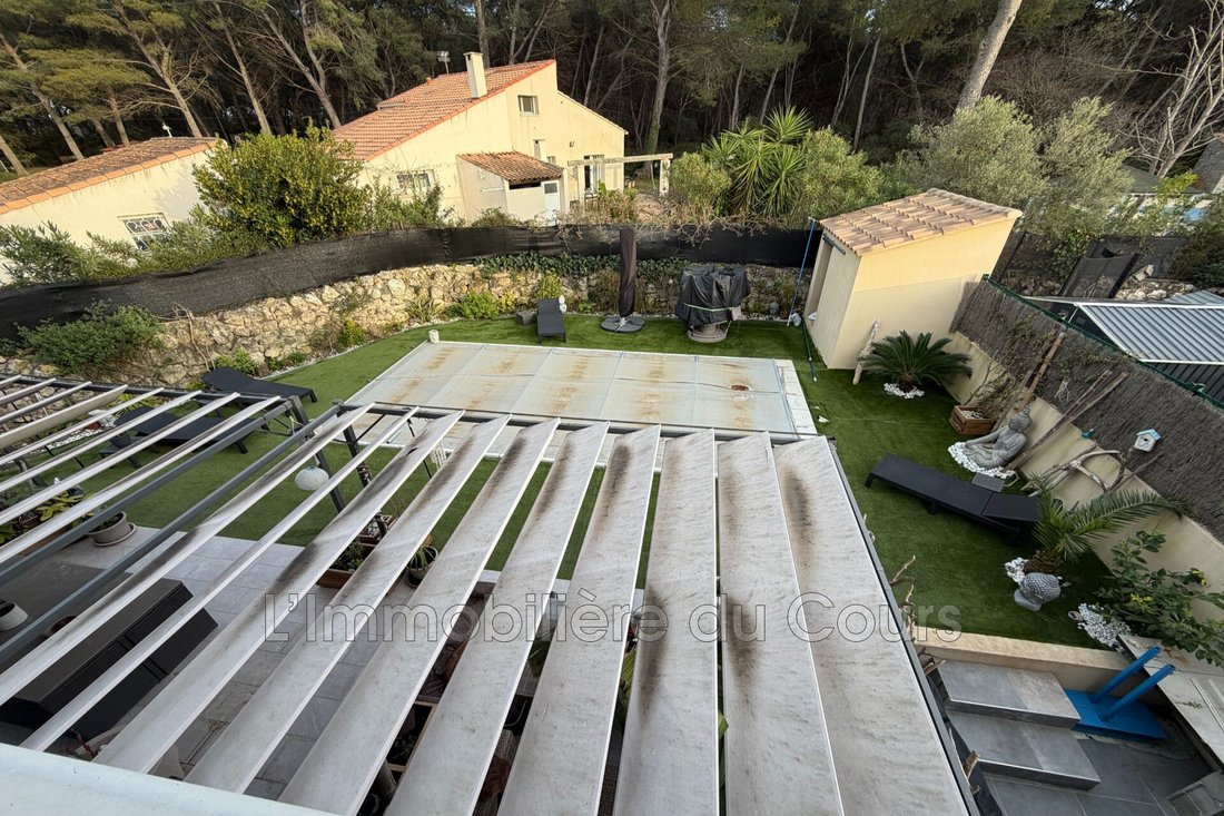 Villa in Saint-Mitre-les-Remparts, Provence-Alpes-Côte d'Azur, France 5 - 17426879