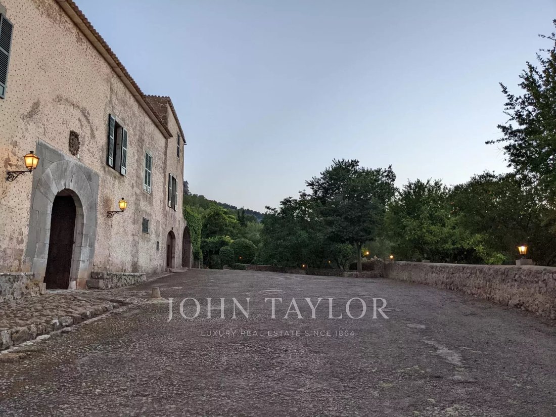 Estate in Puigpunyent, Balearic Islands, Spain 3 - 17426858