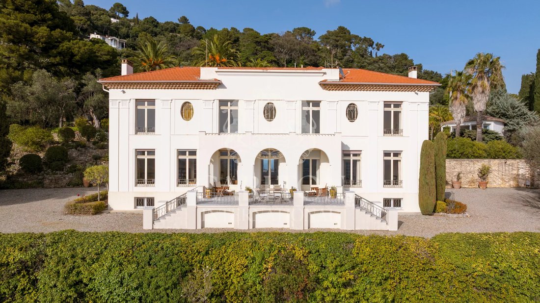 Villa in Grasse, Provence-Alpes-Côte d'Azur, France 3 - 17427112