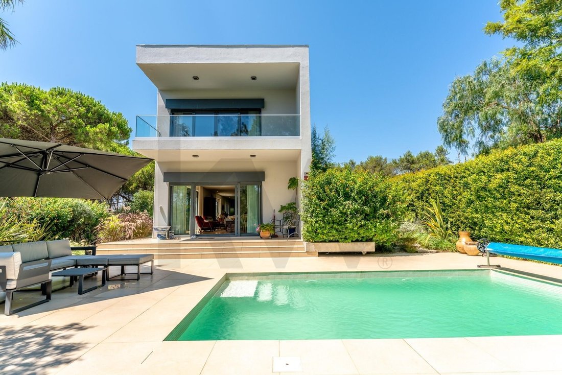 Townhouse in Cascais e Estoril, Lisbon, Portugal 1 - 17427132