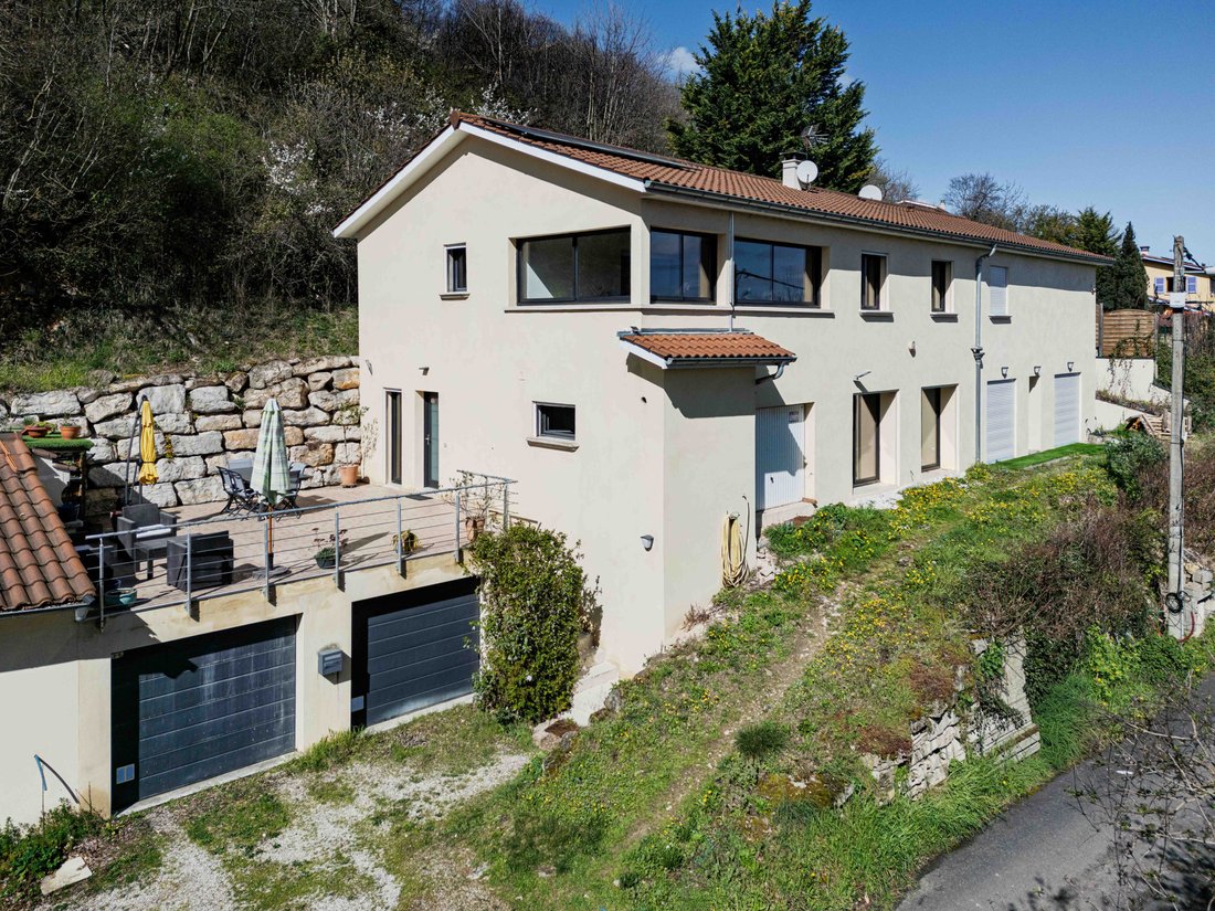 House in Albigny-sur-Saone, Auvergne-Rhône-Alpes, France 1 - 17426885