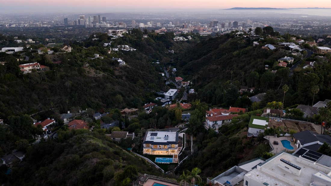 Estate in Los Angeles, California, United States 2 - 17427430