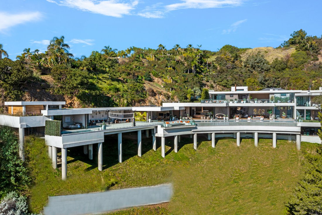 Estate in Los Angeles, California, United States 1 - 17427408