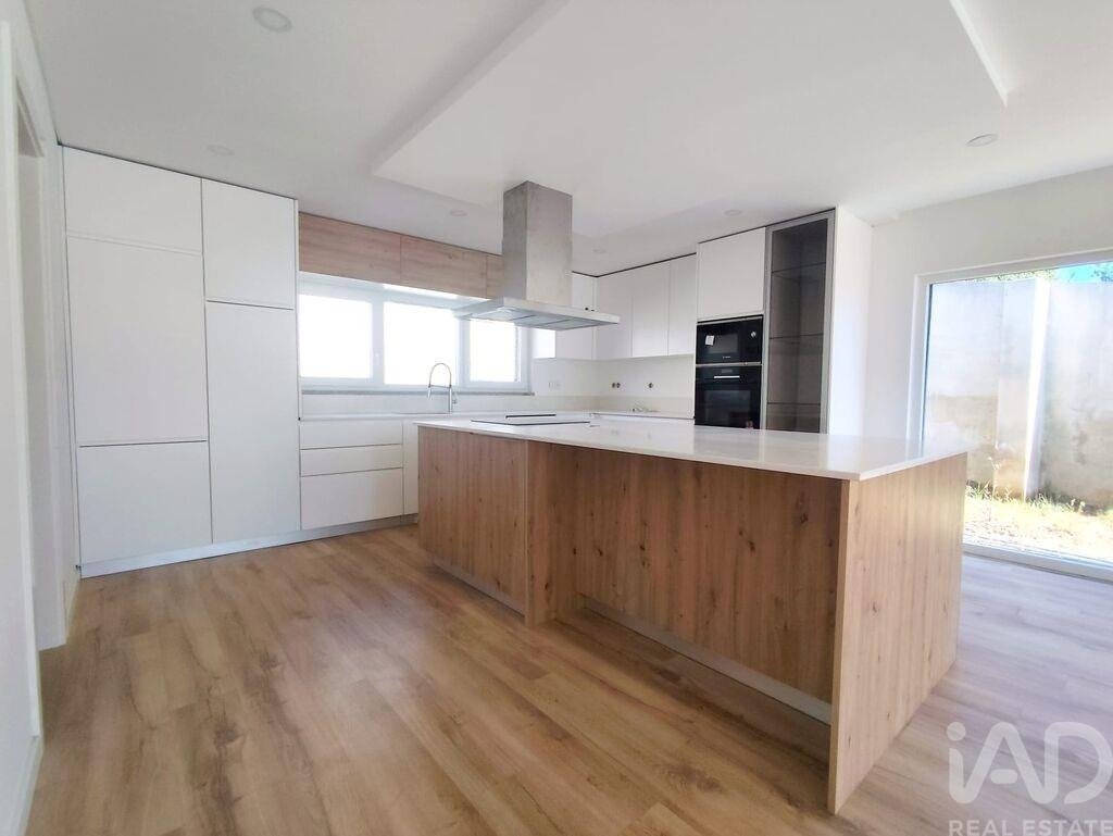 Townhouse in Cadaval e Pero Moniz, Lisbon, Portugal 1 - 14620272