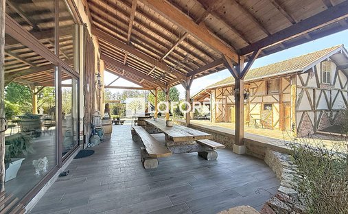 Villa in Saint-Jean-sur-Reyssouze, Auvergne-Rhône-Alpes, France 1