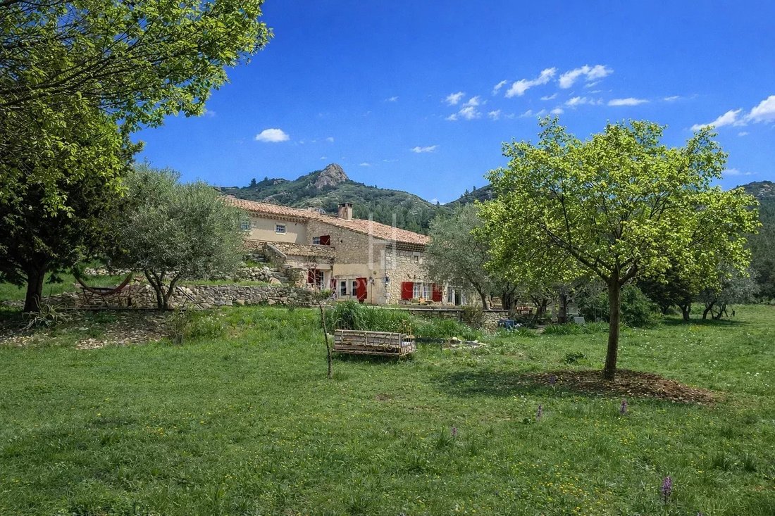 Country House in Eygalières, Provence-Alpes-Côte d'Azur, France 1 - 17427215