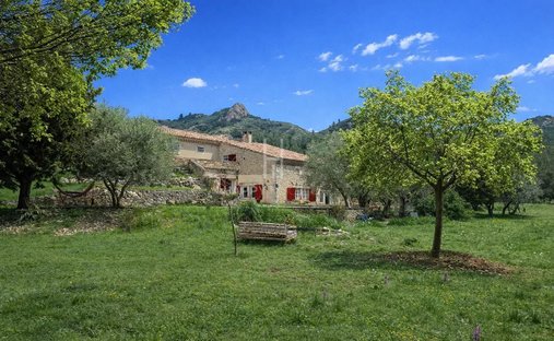 Country House in Eygalières, Provence-Alpes-Côte d'Azur, France 1