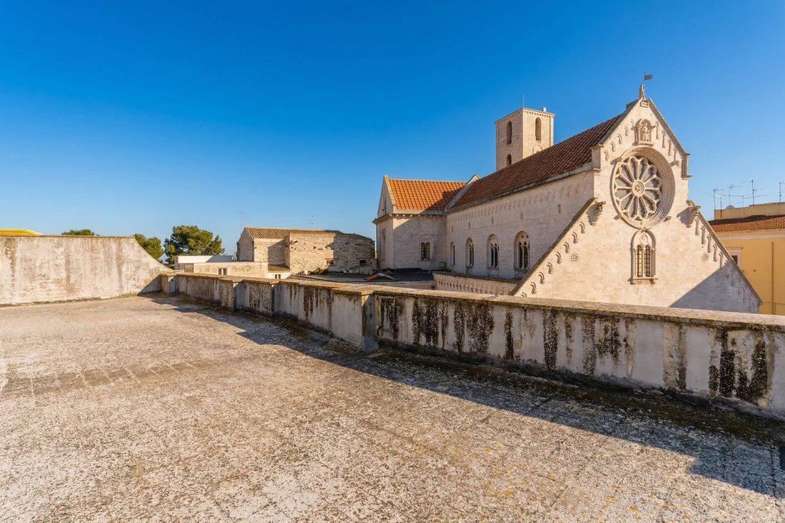 Ruvo di Puglia, Apulia, Italy 2 - 17428036