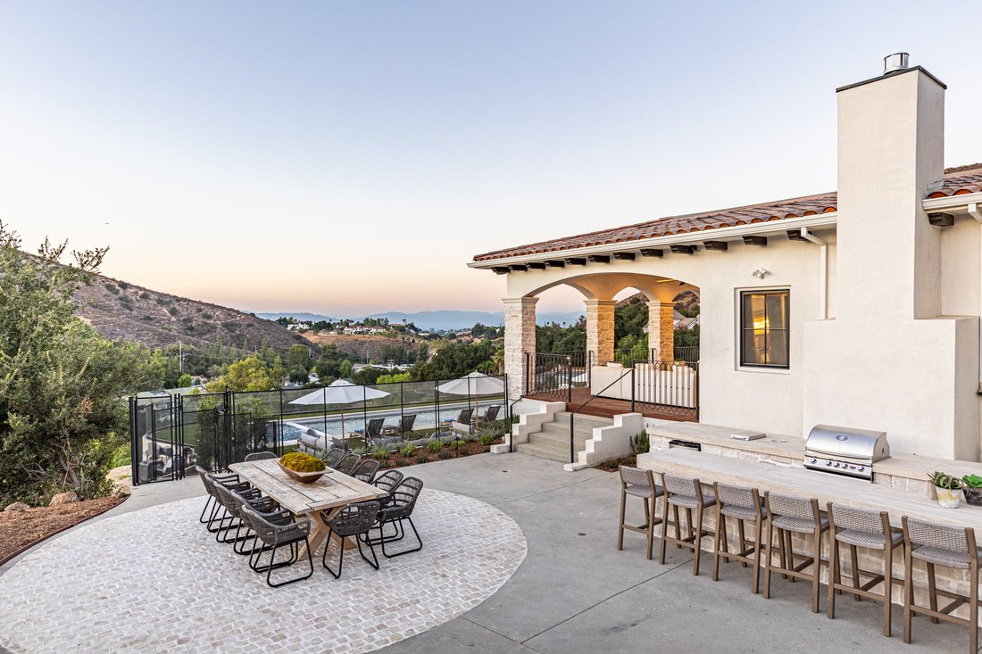 Estate in Hidden Hills, California, United States 3 - 17427522