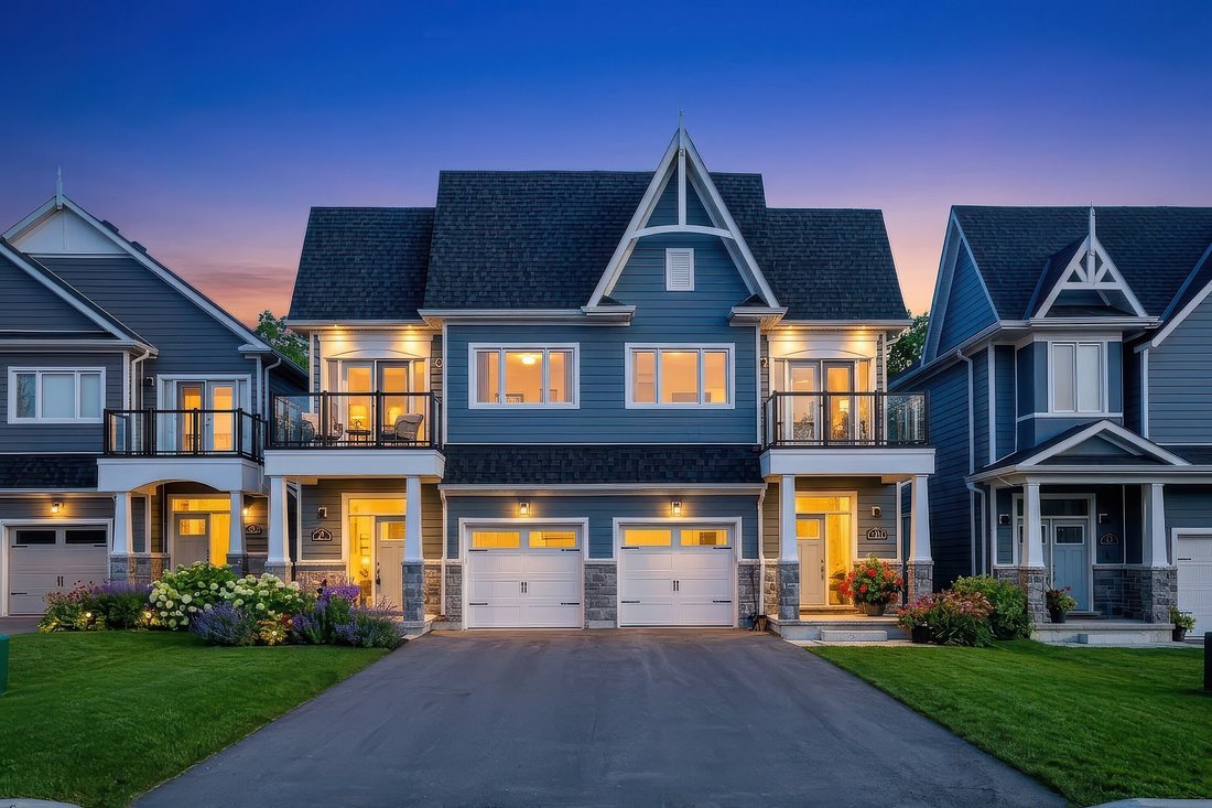House in Wellington, Ontario, Canada 1 - 17427458