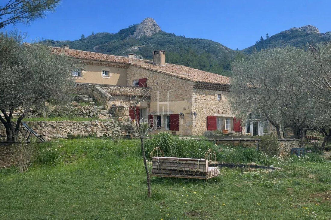 Country House in Eygalières, Provence-Alpes-Côte d'Azur, France 2 - 17427215