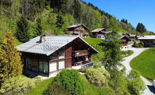 Villa in Les Gets, Auvergne-Rhône-Alpes, France 1