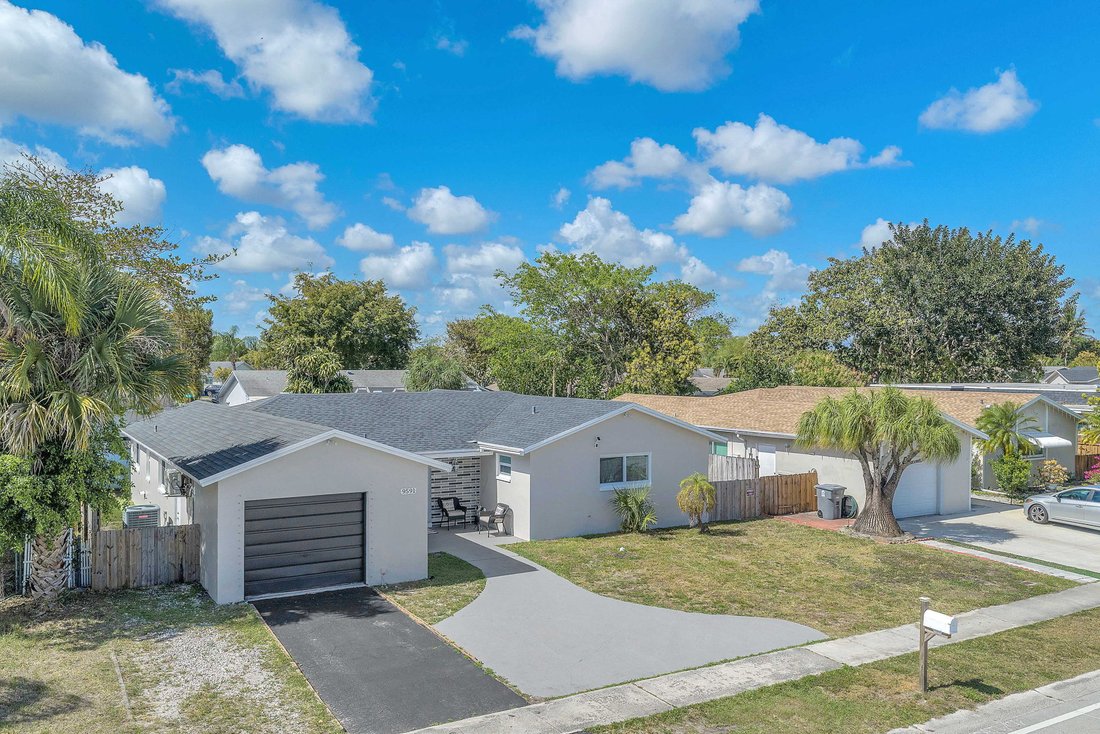Boca Raton, Florida, United States 5 - 17427273