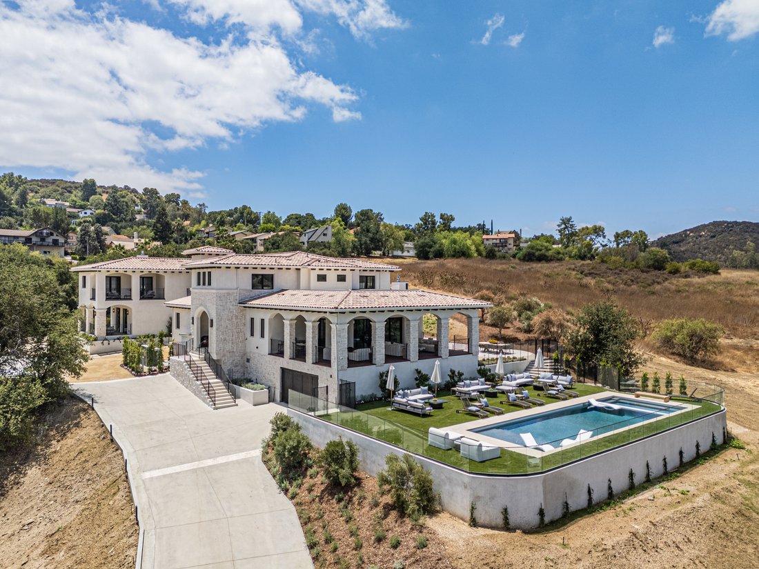Estate in Hidden Hills, California, United States 1 - 17427522