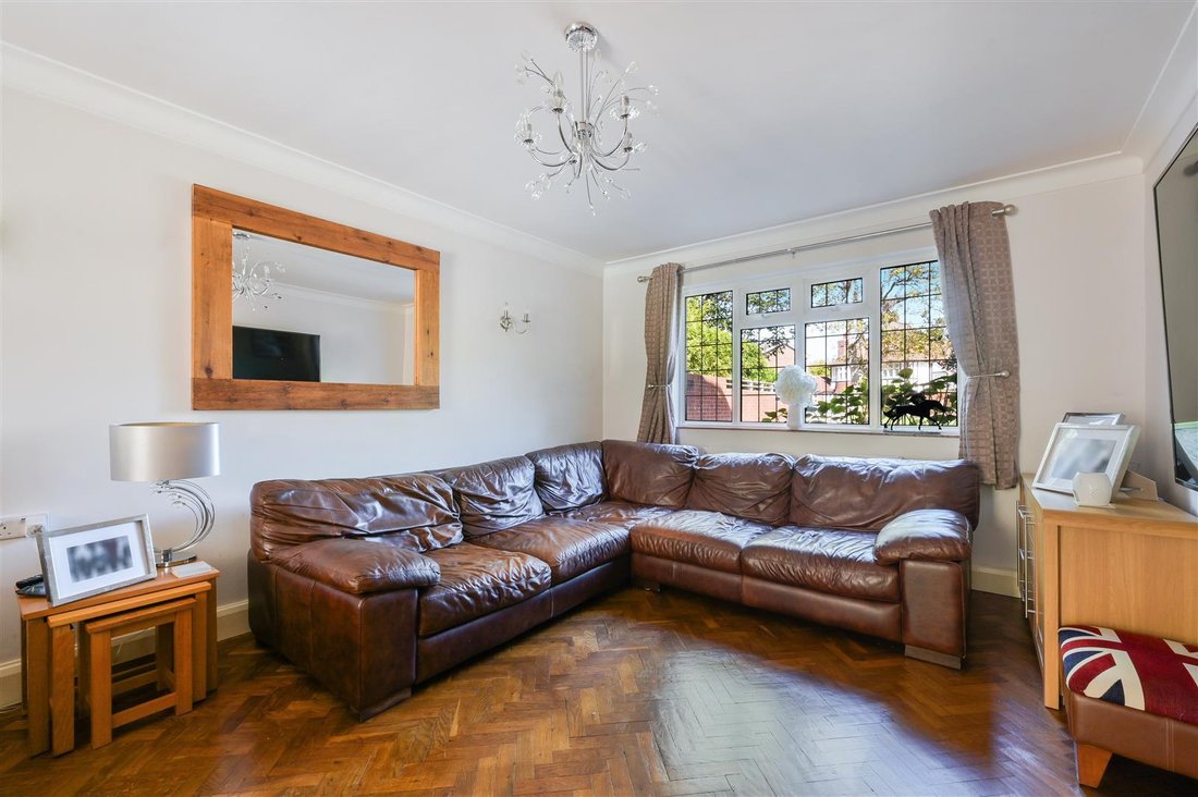 House in Epsom, England, United Kingdom 4 - 17427368