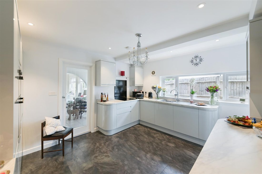 House in Epsom, England, United Kingdom 4 - 17427527