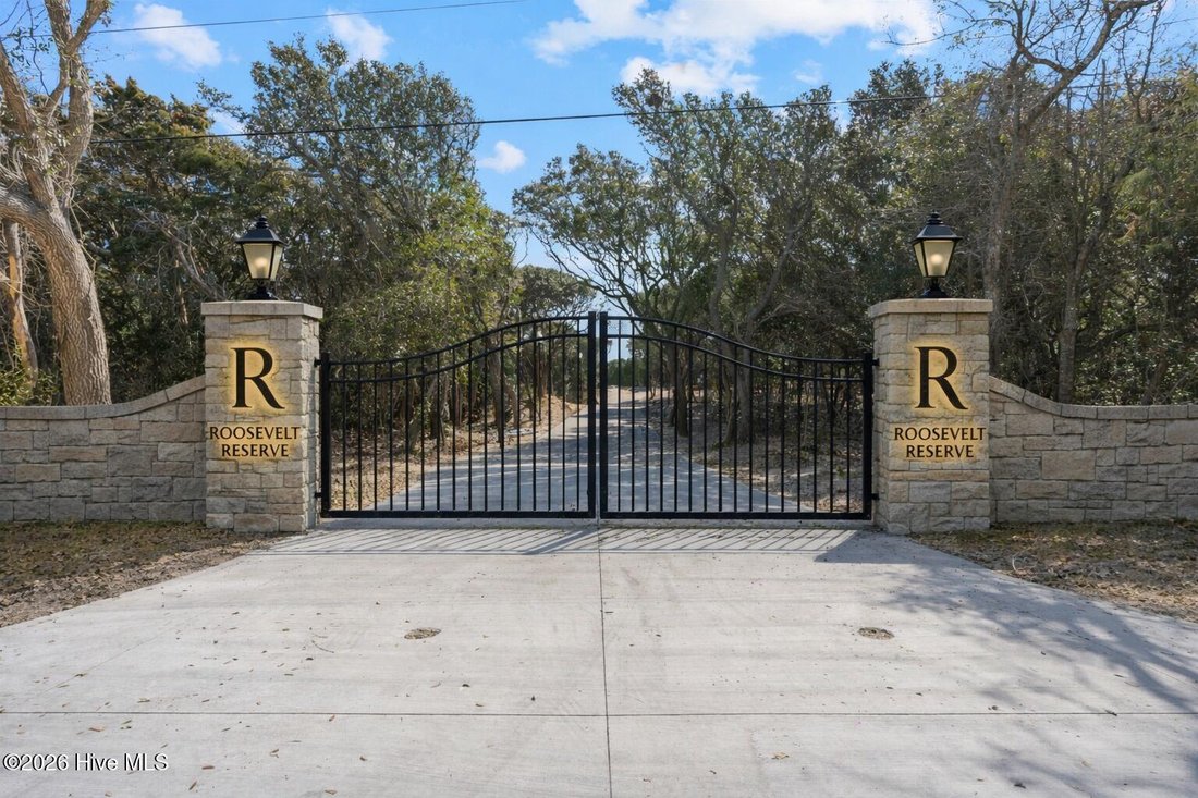 Land in Pine Knoll Shores, North Carolina, United States 2 - 17427445