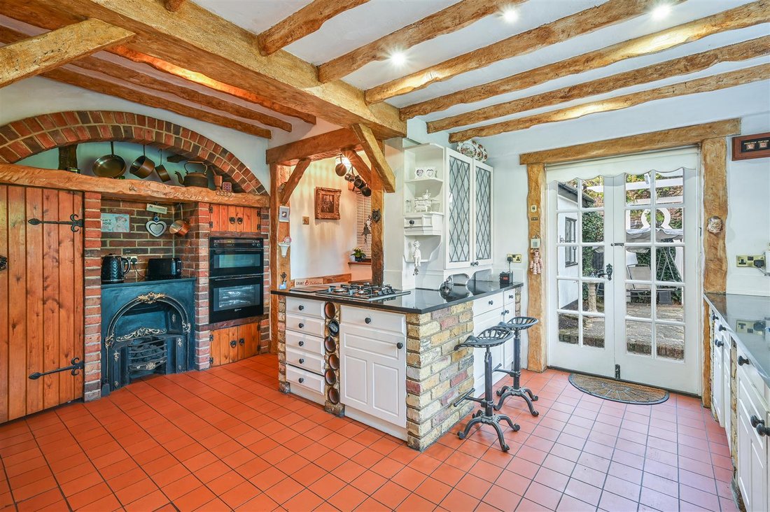 House in Epsom, England, United Kingdom 4 - 17427393