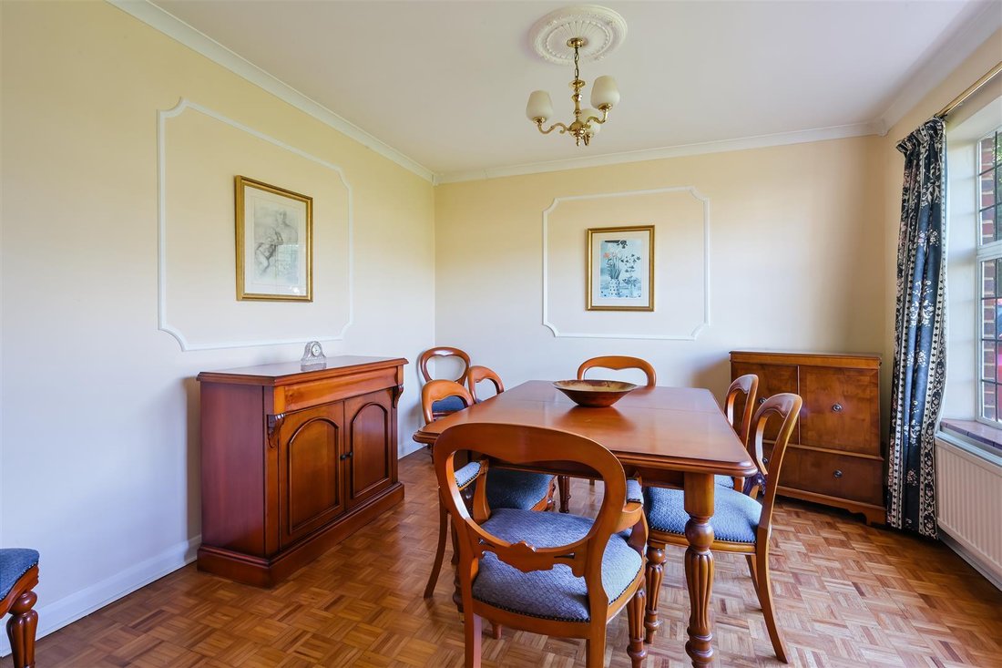 Casa en Epsom and Ewell, Inglaterra 3 - 17427537