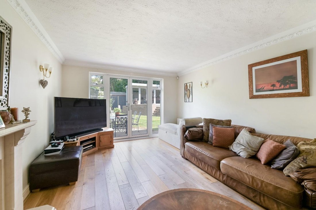 House in Nork, Reigate and Banstead, England 3 - 17427401