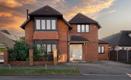 House in Epsom and Ewell, England 1