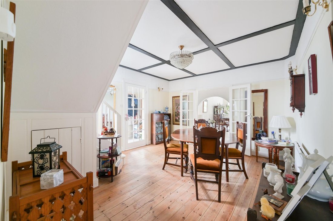 House in Epsom, England, United Kingdom 5 - 17427527